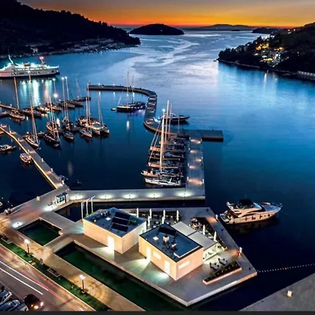 Pomalovilla At Gradina Cove *