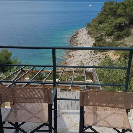 Pomalovilla At Gradina Cove *