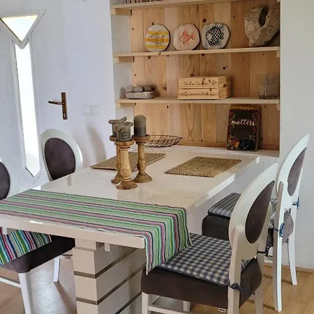 Pomalovilla At Gradina Cove Villa