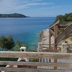Pomalovilla At Gradina Cove *