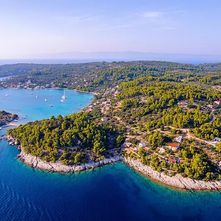 Willa Pomalovilla At Gradina Cove
