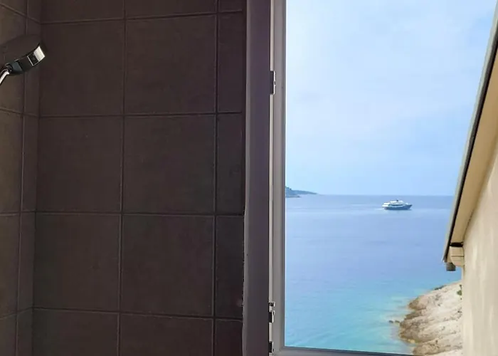 Villa Pomalovilla At Gradina Cove *