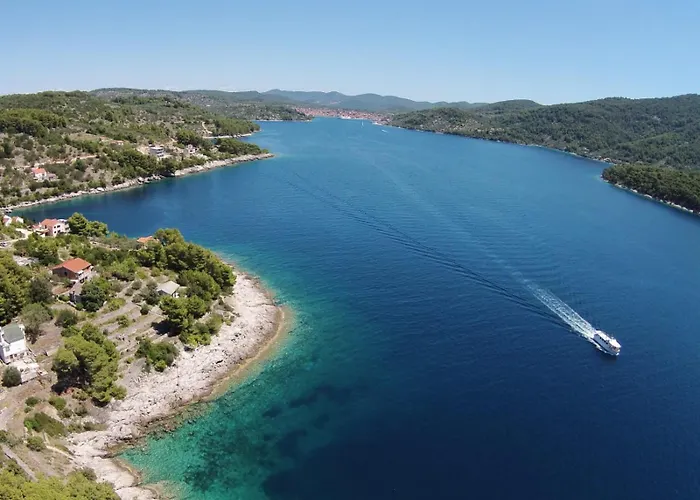 Pomalovilla At Gradina Cove *