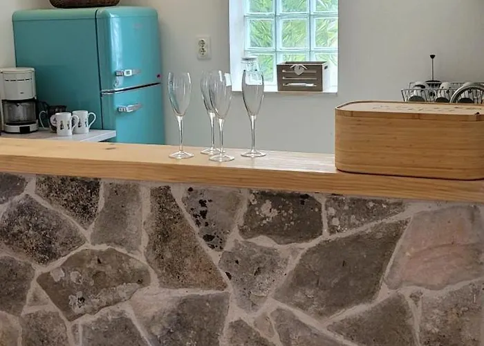 Pomalovilla At Gradina Cove Villa *