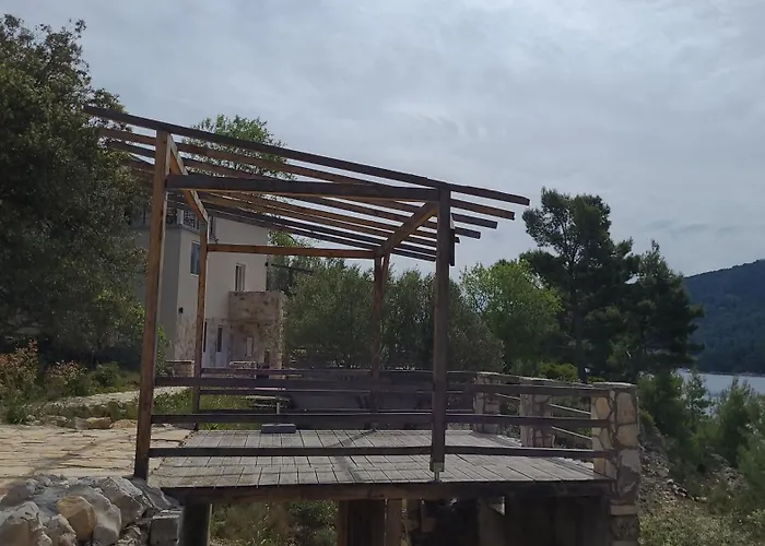 Pomalovilla At Gradina Cove Villa