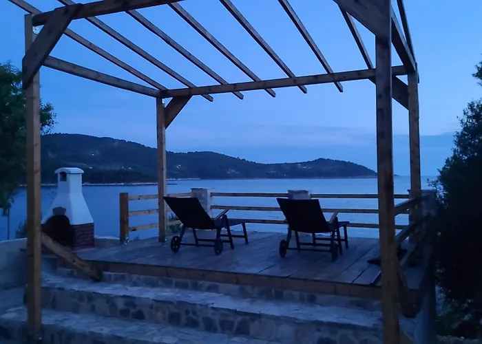 Pomalovilla At Gradina Cove Villa