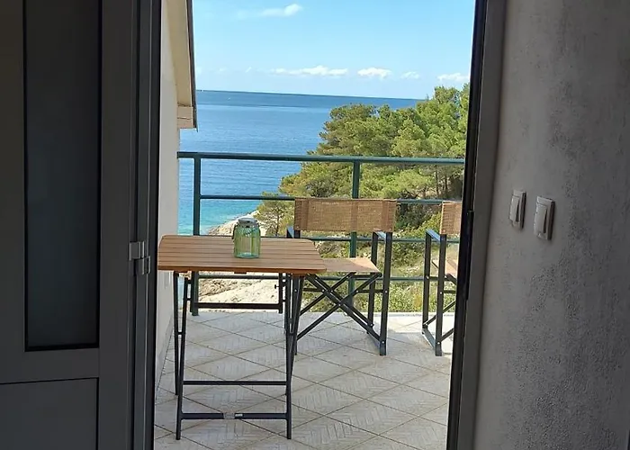 Pomalovilla At Gradina Cove Villa *