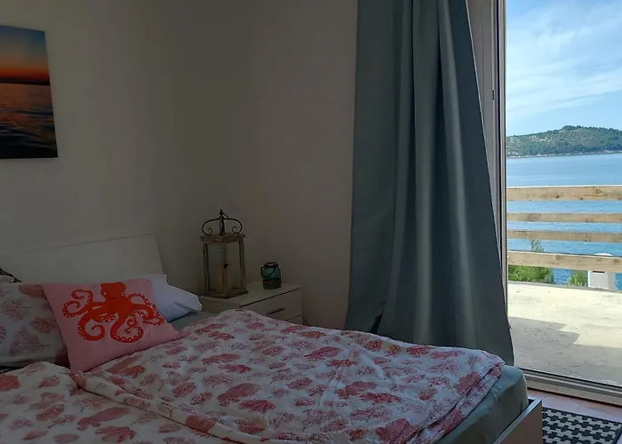 Pomalovilla At Gradina Cove Villa *