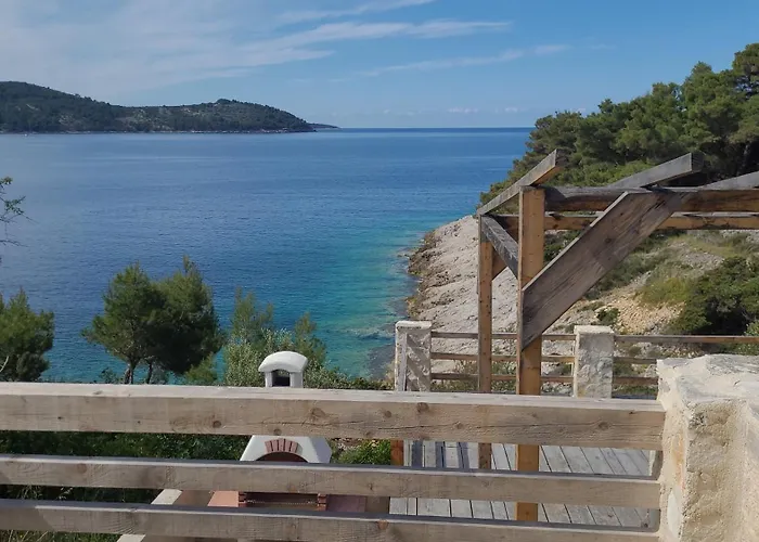 Pomalovilla At Gradina Cove *