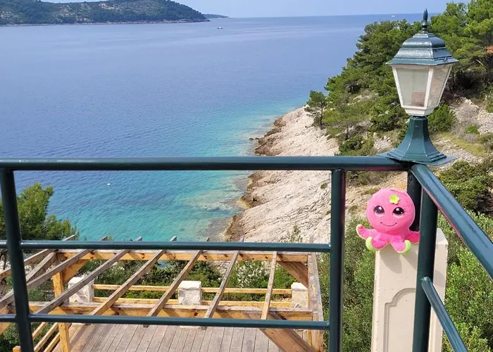 Pomalovilla At Gradina Cove *